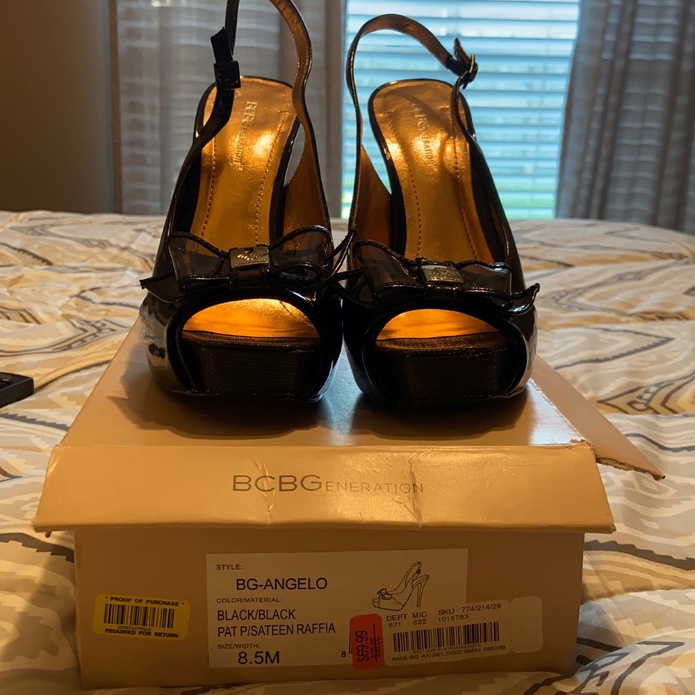 BCBG black patent sling back heel